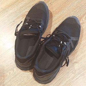 Running shoes